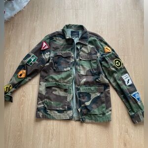 Zara Men's Green Camouflage Jacket with Patches